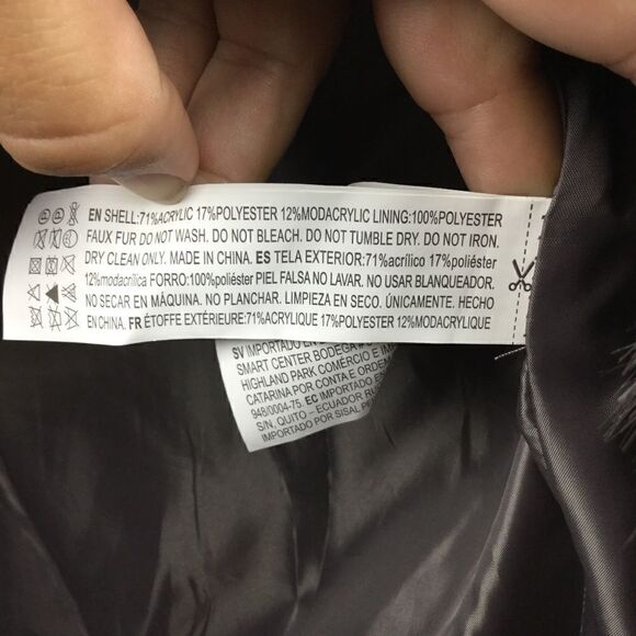 Forever 21 Gray Faux Fur Hook Front Vest S - Picture 9 of 9